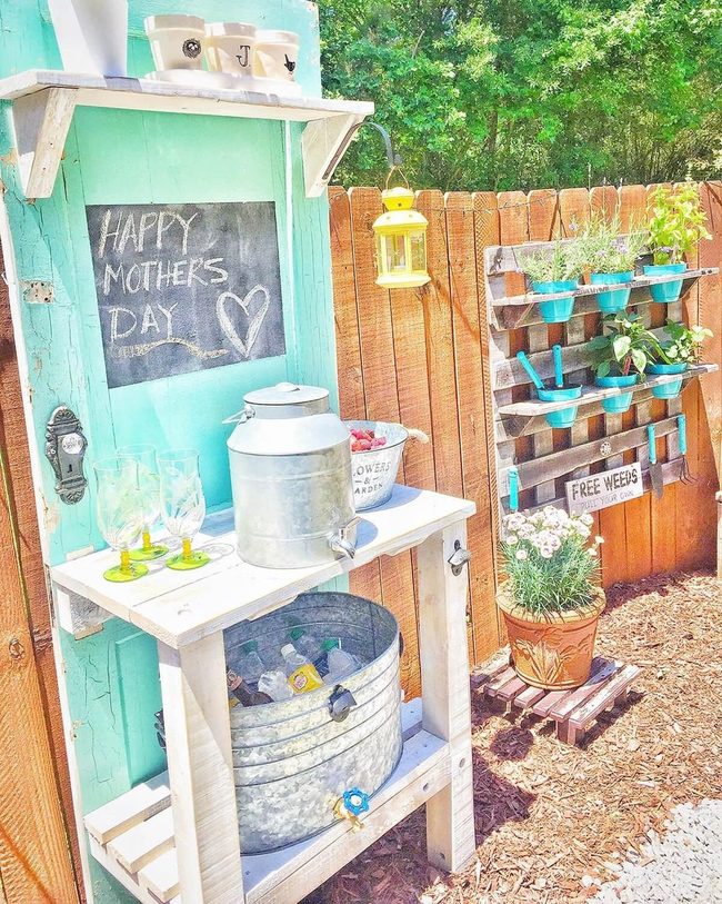 Reclaimed Wood Outdoor Bar