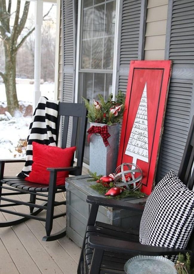 Red Pillows, Houndstooth Porch