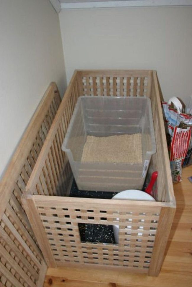 Patterned Wood Litter Station