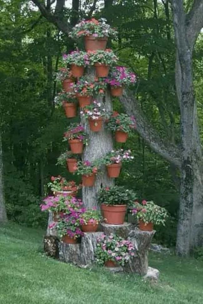 Vertical Stump Flower Tower