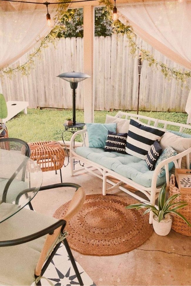 Budget Patio With Wicker And White