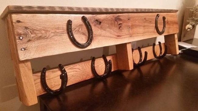 Horseshoe Hooks Light Wood Farmhouse