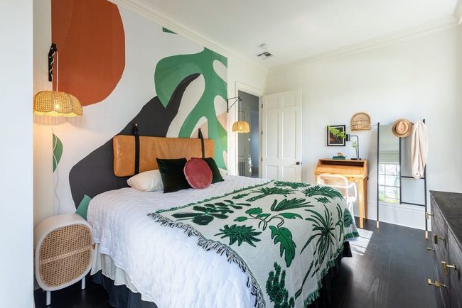 Upholstered Plywood Bedroom Statement