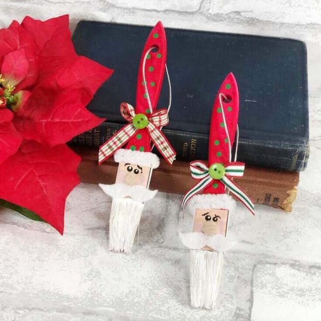 Green Polka Dot Santa Brushes