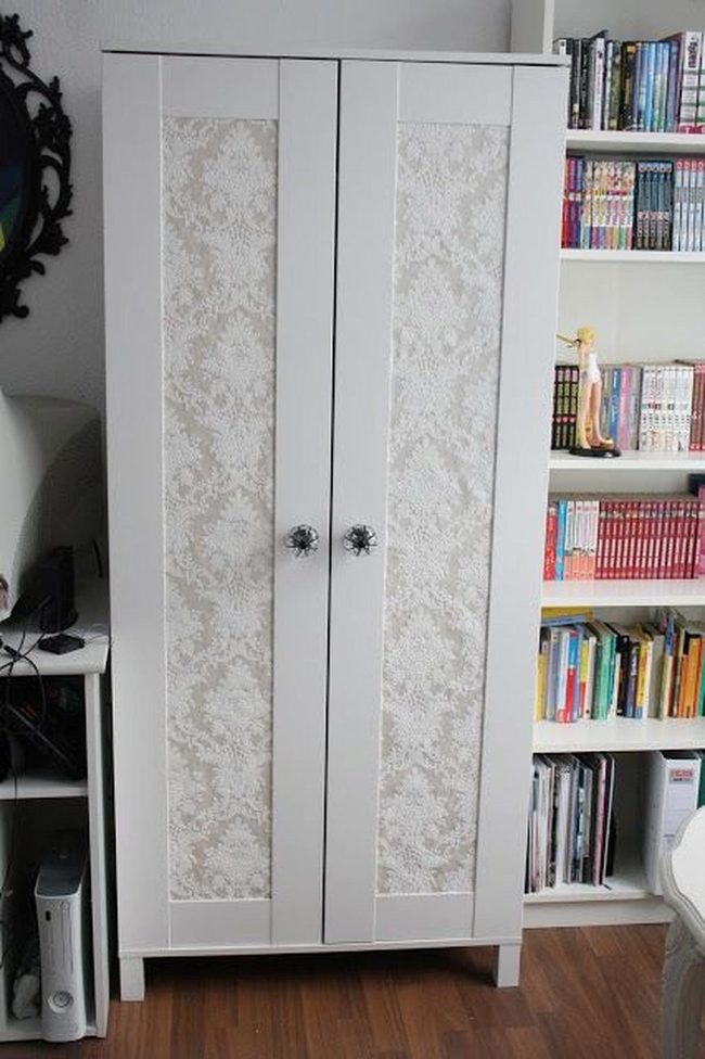 White Lace Cabinet Black Mirror Contrast