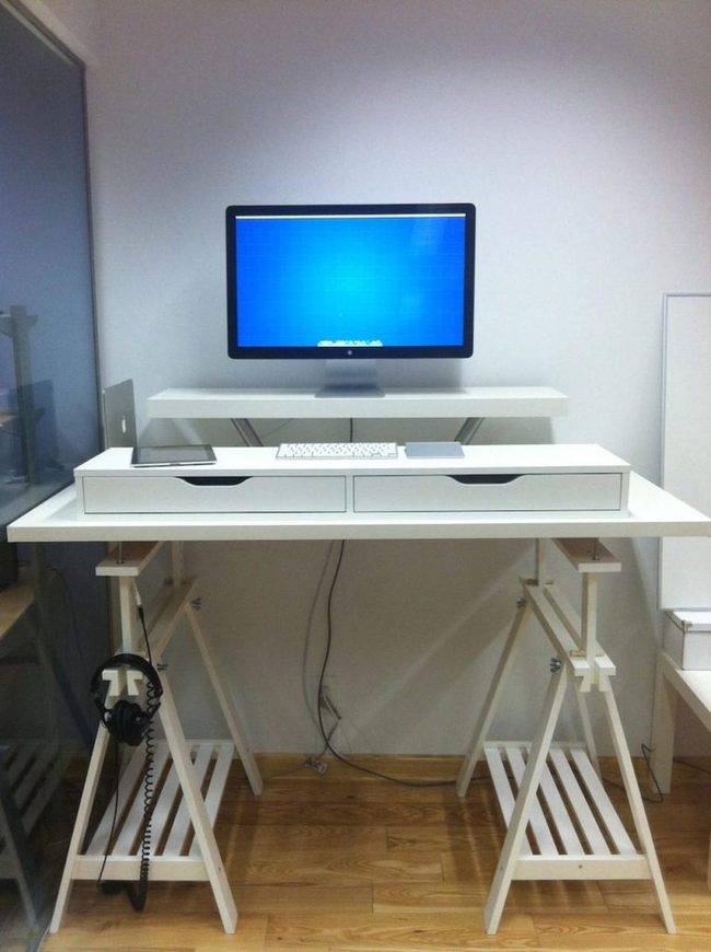 White Wood Desk Simplicity