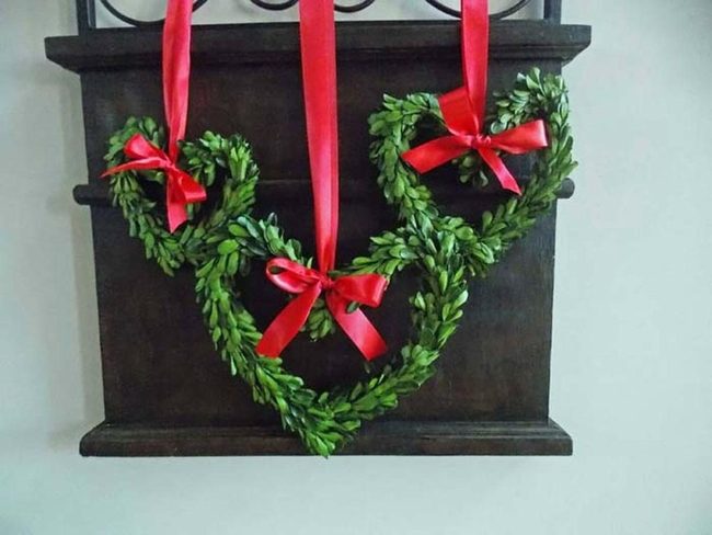 Deep Green Boxwood Triple Statement