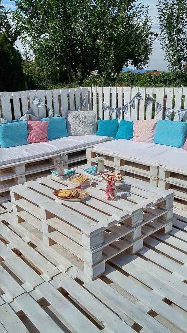 Silver Triangle Garland Outdoor Retreat