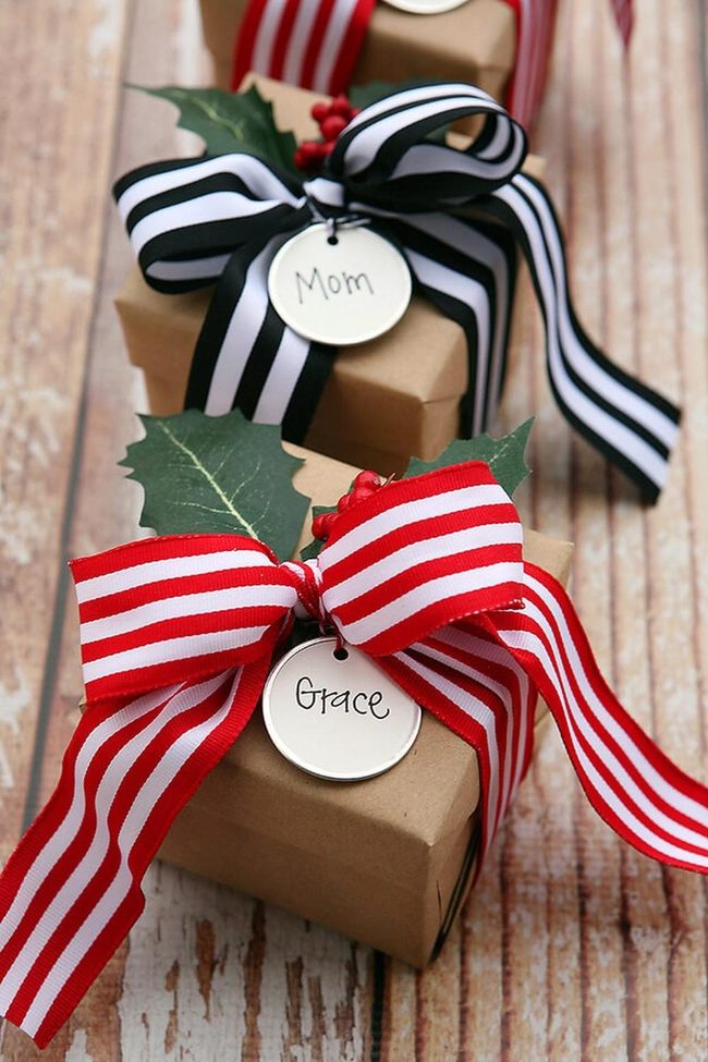 Red Berries Green Holly Kraft