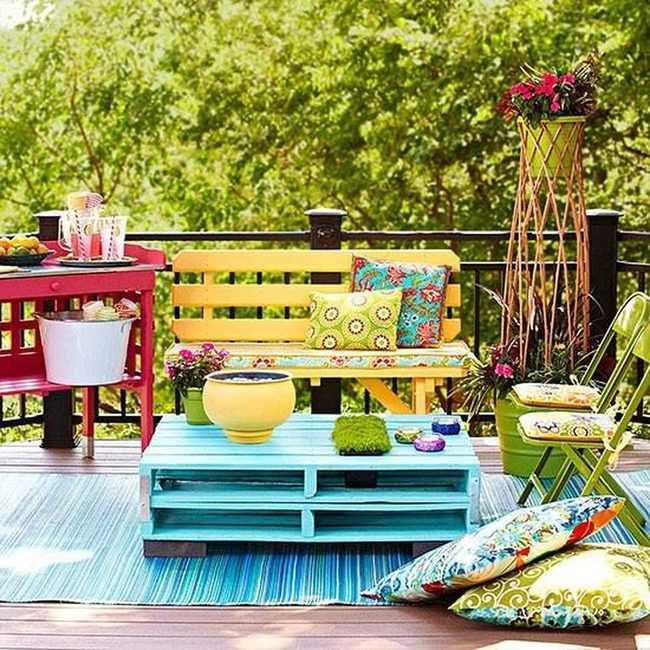 Yellow Benches Blue Pallet Garden