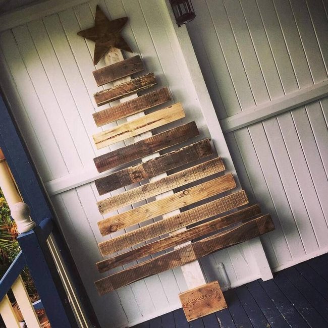 Striped Wood Tree Dark Star